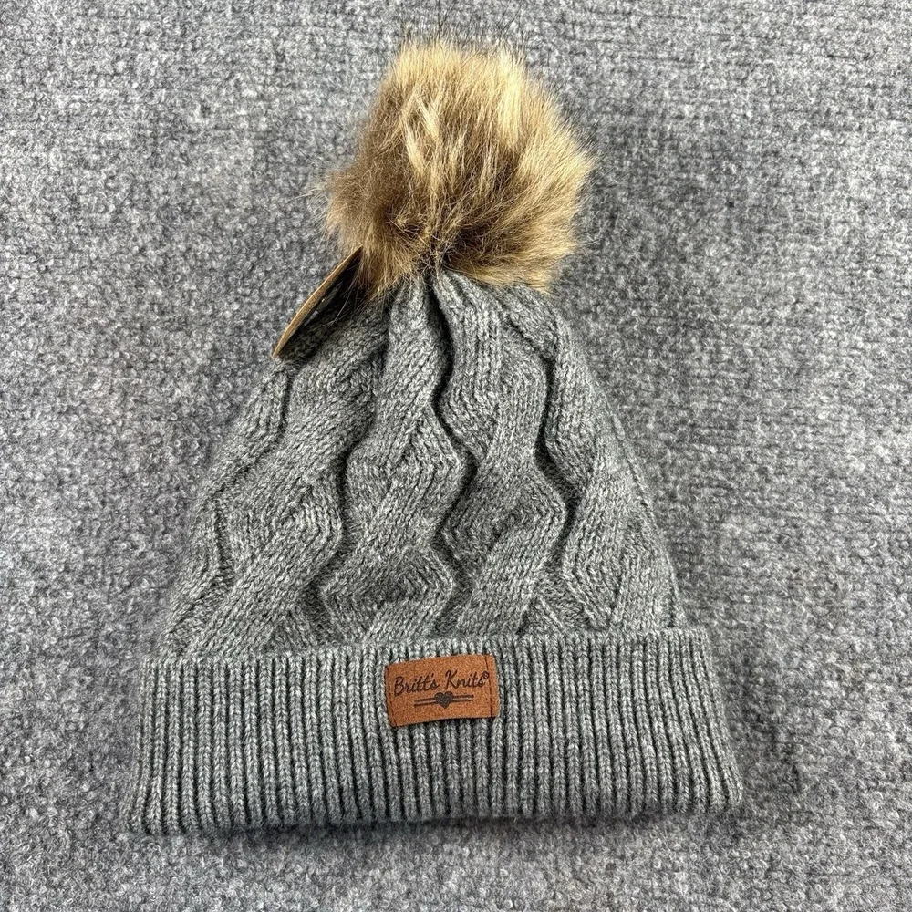 Britts Knits Pom Beanie Women Gray Cable Knit Faux Fur Lined Winter Ski NWT Cozy